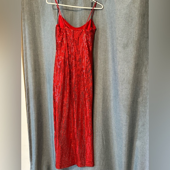Red sequin dress - Picture 3 of 3